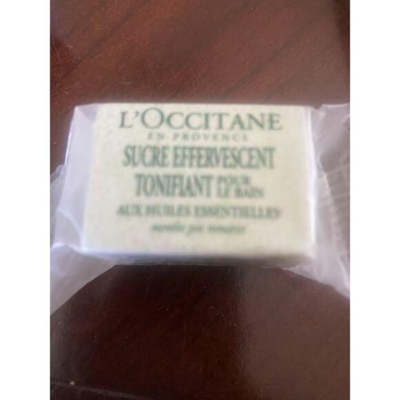 L'Occitane Effervescent Revitalizing Sugar Cube Bath Essential Oil Mint Rosemary - Picture 2 of 4